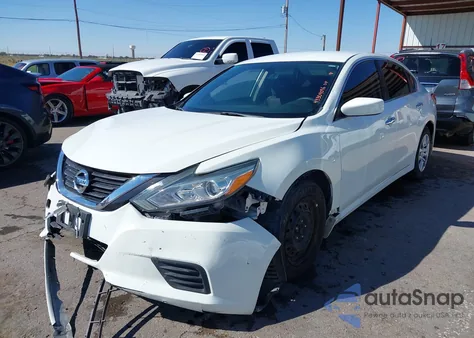 2018 Nissan Altima 2.5 S z USA, uszkodzony, nr VIN 1N4AL3AP4JC225682